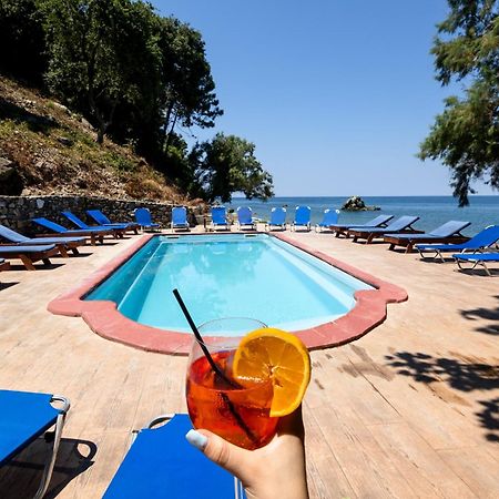 Hotel Kókkinon Nerón Екстериор снимка