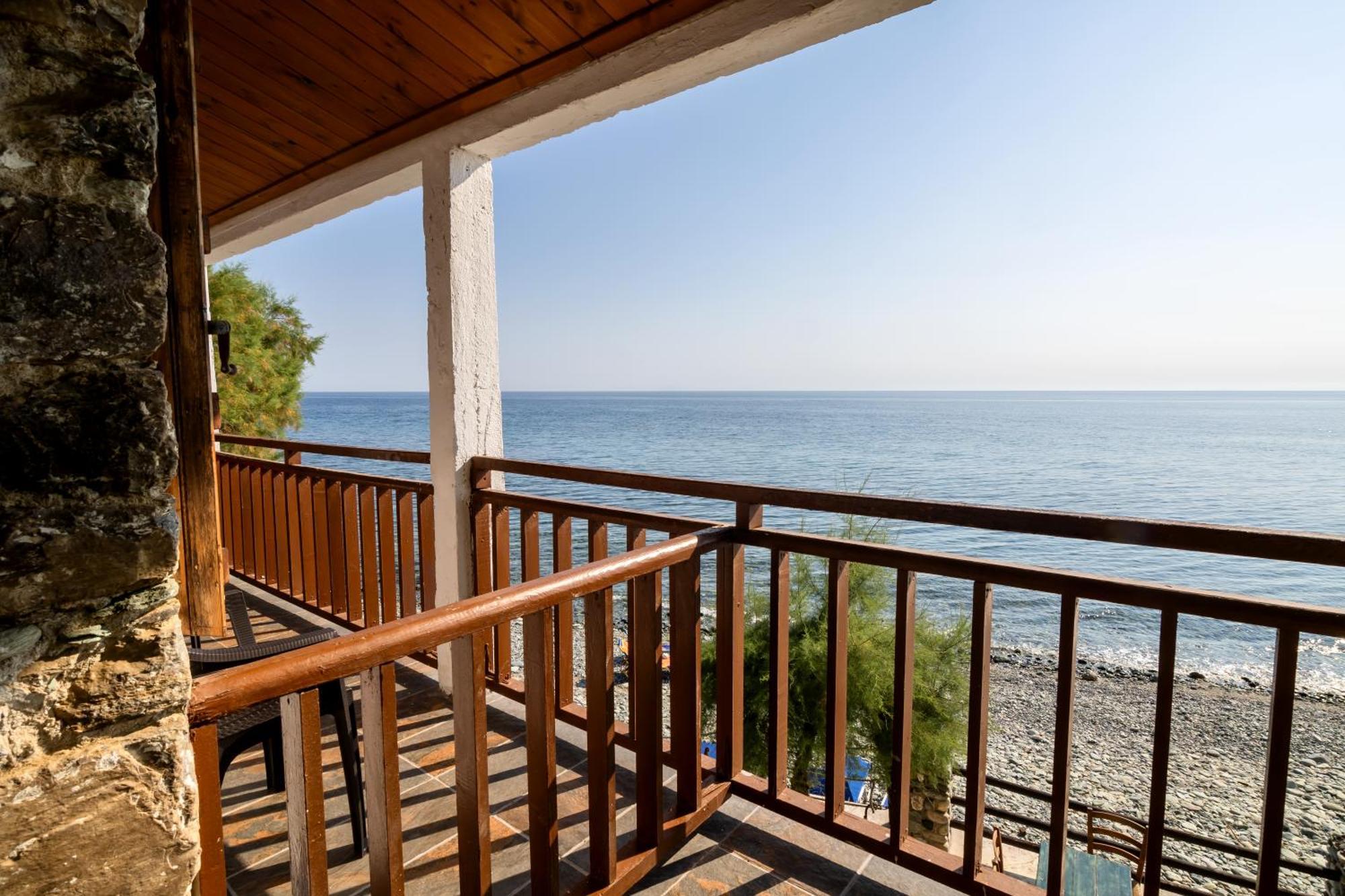 Hotel Kókkinon Nerón Екстериор снимка
