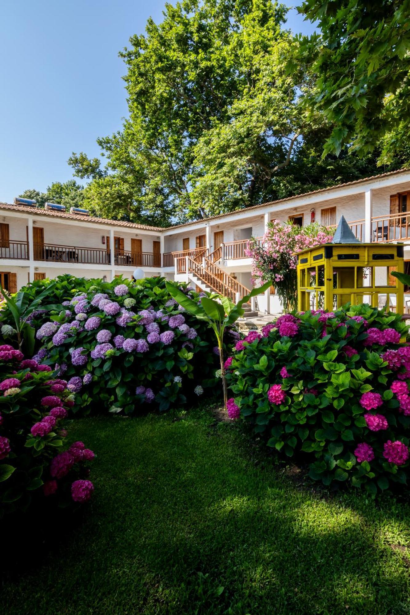 Hotel Kókkinon Nerón Екстериор снимка